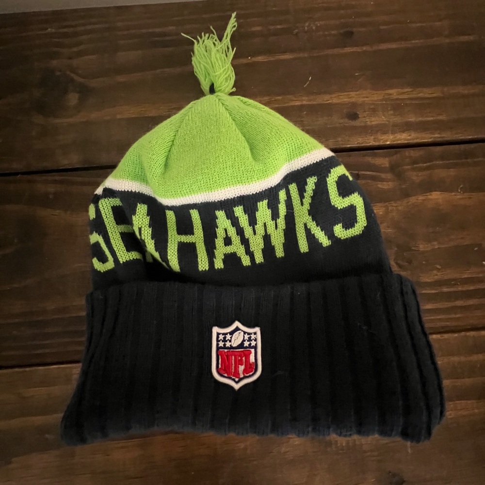 Seattle Seahawks NFL official scarf and beanie - Picture 6 of 7